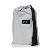 Vue de côté du système de bretelles très pratique du porte-bébé design Rookie Baby Revolution