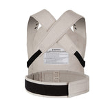 Maman avec son porte-bébé physiologique nouveau-né Rookie Premium Beige qu’elle utilise au quotidien